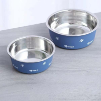 تصویر ظرف استیل Roz Pet مدل ترمزدار با روکش چرم میکاسا سایز متوسط - 17.5 سانتی متر 